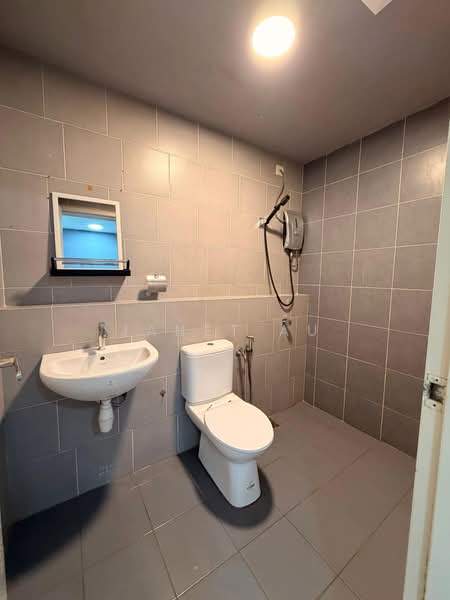 Service Residence for Sale at Flexis @ One South - Janet Au - PropertyGuru.com.my
