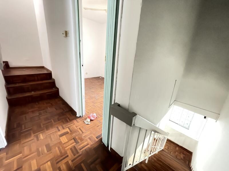 2.5-storey Terraced House for Sale in Taman Wilayah Selayang (Selayang) - MY Loh - Entrance - PropertyGuru.com.my