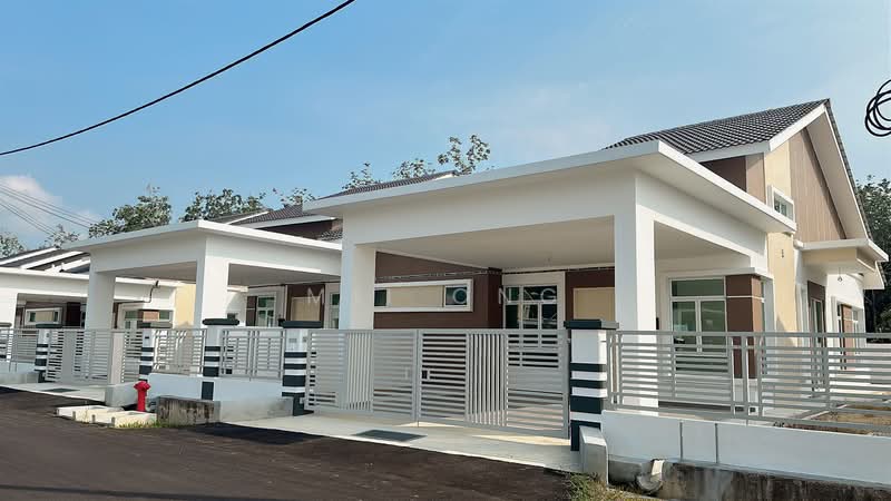 Semi-Detached House for Sale in Taman Merlimau Emas (Merlimau) - Mii Ong - Exterior - PropertyGuru.com.my