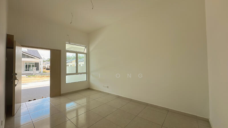 Rumah Teres 1-Tingkat untuk Dijual di Taman Merlimau Emas (Merlimau) - Mii Ong - Entrance - PropertyGuru.com.my