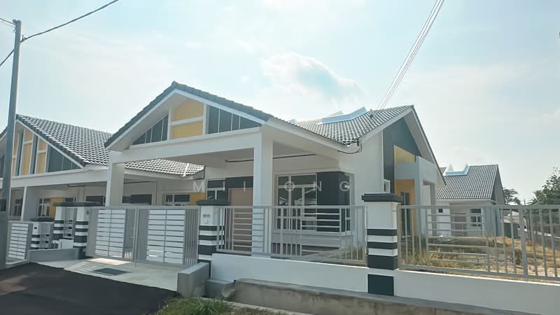 Rumah Teres 1-Tingkat untuk Dijual di Taman Merlimau Emas (Merlimau) - Mii Ong - Exterior - PropertyGuru.com.my