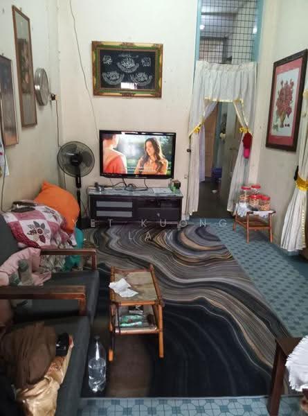 Rumah Teres 1-Tingkat untuk Dijual di Ipoh (Perak) - Yet Kuong Lam - Living Room - PropertyGuru.com.my