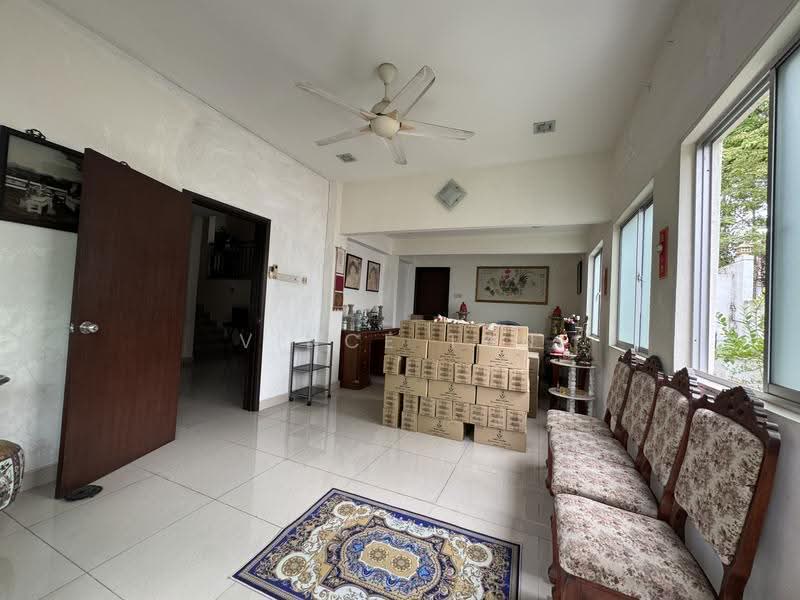 Bungalow House untuk Dijual di Valencia (Sungai Buloh) - Vince Tan - Living Room - PropertyGuru.com.my