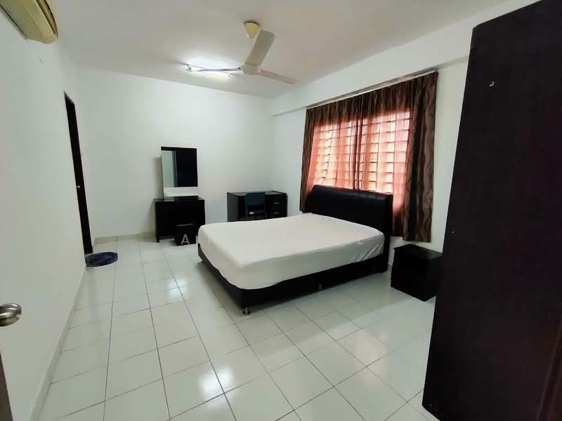 Servis Apartment untuk Disewa di Alam Idaman - Andy Tee - Master Bedroom - PropertyGuru.com.my