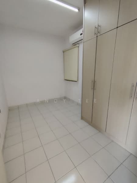 Servis Apartment untuk Disewa di Alam Idaman - Andy Tee - 2nd Room With Built-in Wardrobe - PropertyGuru.com.my