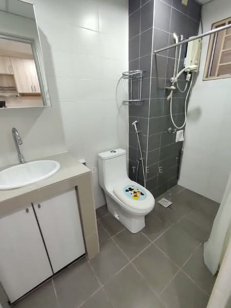 Servis Apartment untuk Disewa di Alam Idaman - Andy Tee - 2nd Bathroom - PropertyGuru.com.my