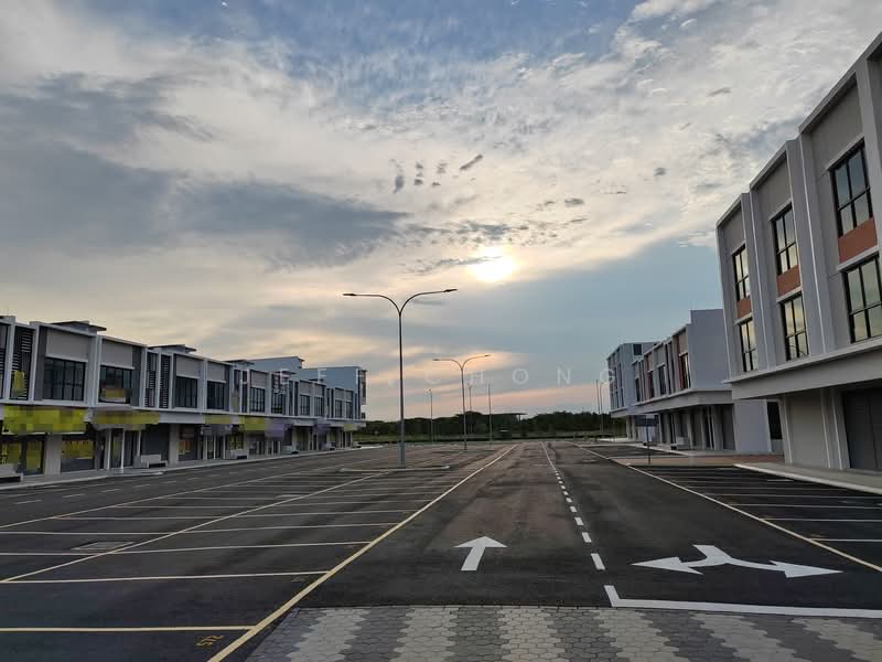 Kedai / Pejabat untuk Dijual di Bandar Tropicana Aman (Telok Panglima Garang) - Jeff Chong - Exterior - PropertyGuru.com.my