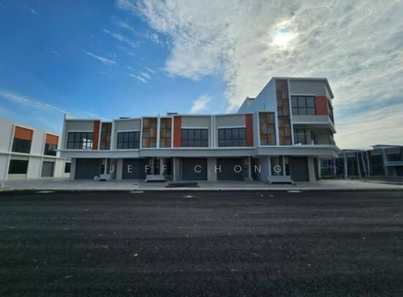 Kedai / Pejabat untuk Dijual di Bandar Tropicana Aman (Telok Panglima Garang) - Jeff Chong - Exterior - PropertyGuru.com.my