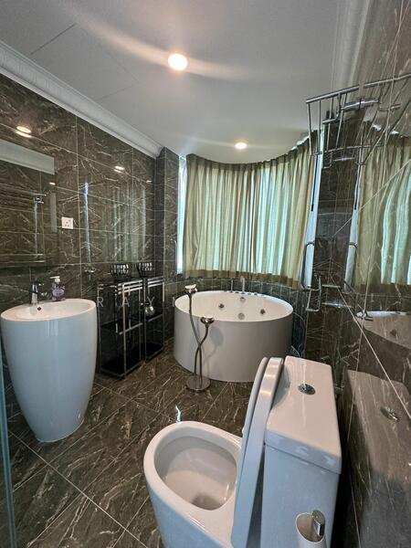 For Rent - Silverton Condominium