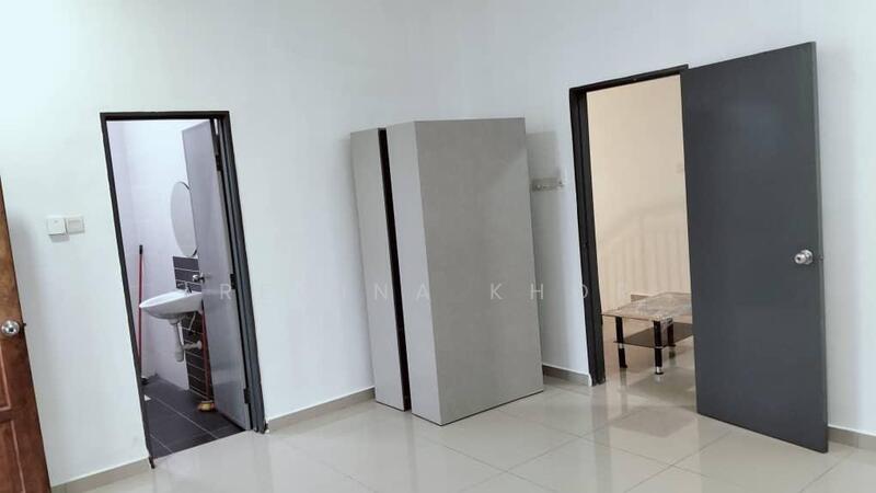Rumah Kluster untuk Dijual di Nusantara Prima (Gelang Patah) - Regina Khor - Bathroom - PropertyGuru.com.my