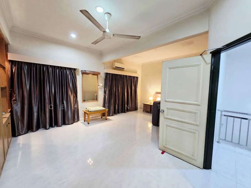 Rumah Teres 2 Tingkat untuk Dijual di Taman Kajang Raya (Kajang) - Celestine Ting - Living Room - PropertyGuru.com.my