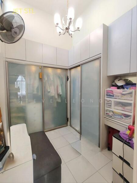 Closet