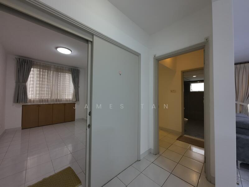 2nd bedroom