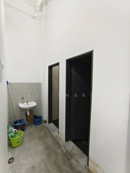 Shop / Office for Rent in Seksyen 13 (Shah Alam) - Azy Shariz - Interior - PropertyGuru.com.my