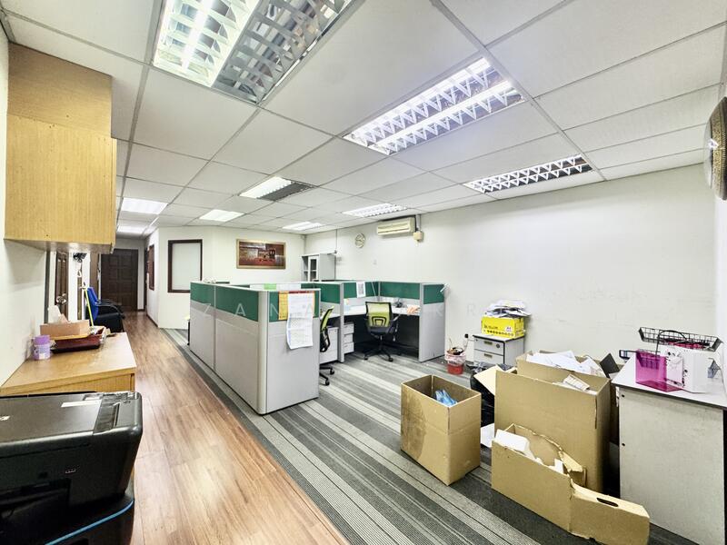 Office for Rent in Taman Melawati (Hulu Kelang) - Zana Zakri - Workstation area - PropertyGuru.com.my