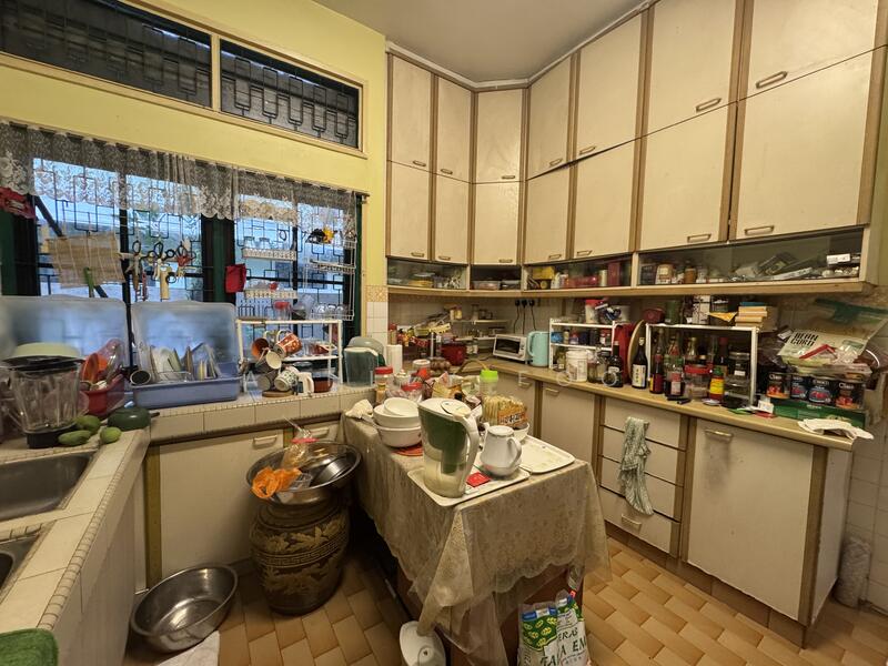 Dry Kitchen