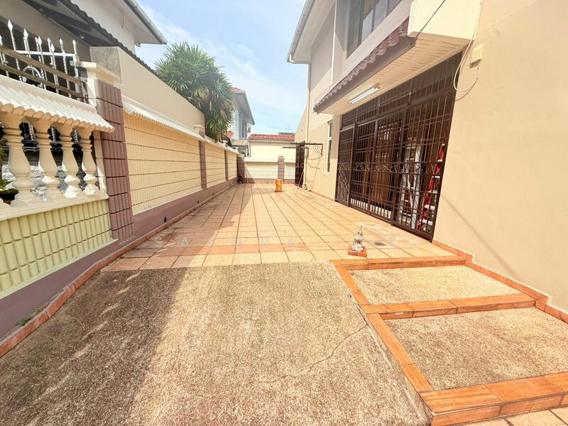 For Sale - Taman Johor Jaya