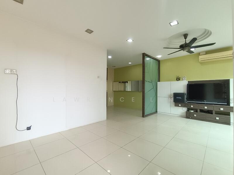 3-storey Terraced House for Sale in Taman Laksamana Cheng Ho (Melaka City) - Lawrance Lim - Living Room - PropertyGuru.com.my