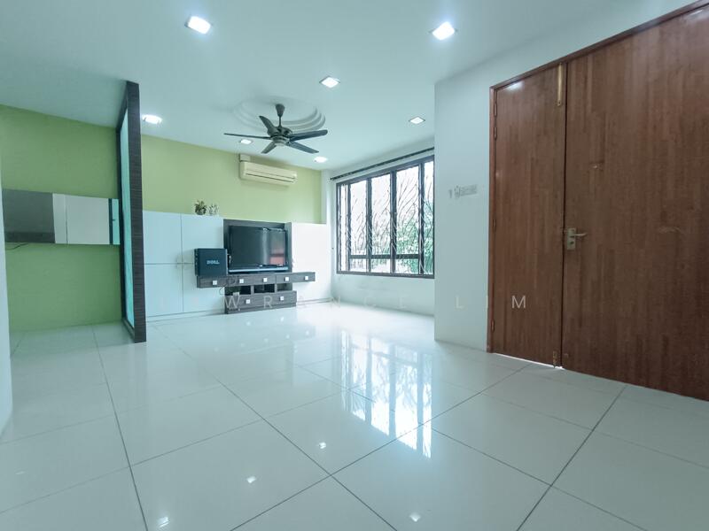 3-storey Terraced House for Sale in Taman Laksamana Cheng Ho (Melaka City) - Lawrance Lim - Living Room - PropertyGuru.com.my