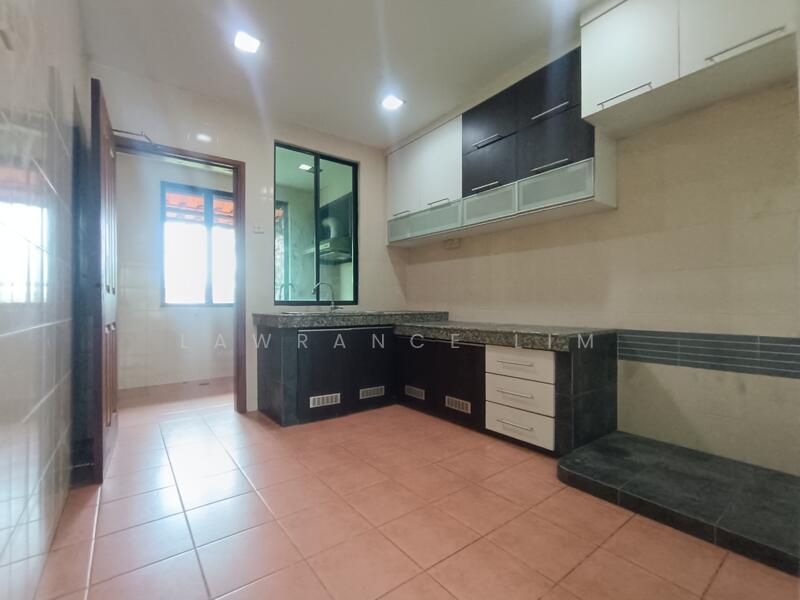 3-storey Terraced House for Sale in Taman Laksamana Cheng Ho (Melaka City) - Lawrance Lim - Kitchen - PropertyGuru.com.my