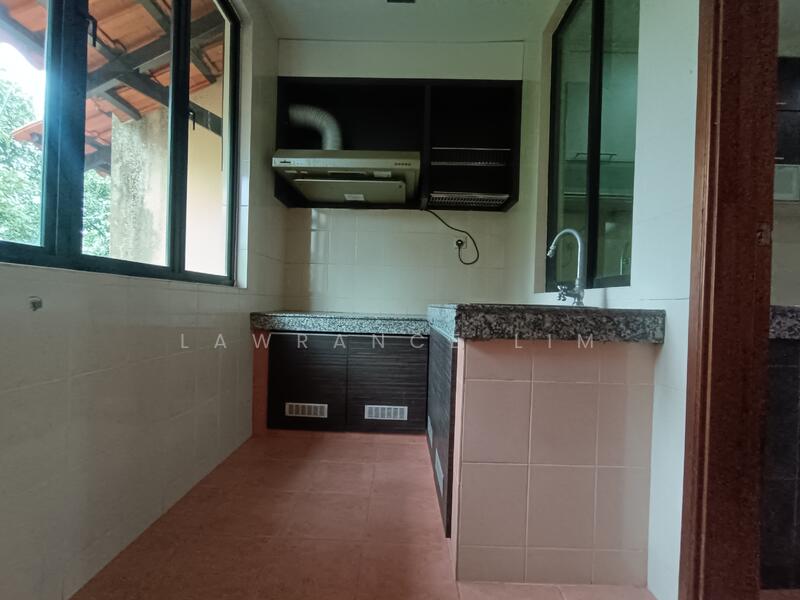 3-storey Terraced House for Sale in Taman Laksamana Cheng Ho (Melaka City) - Lawrance Lim - Kitchen - PropertyGuru.com.my