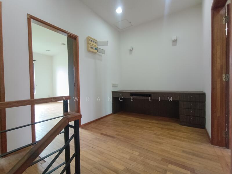 3-storey Terraced House for Sale in Taman Laksamana Cheng Ho (Melaka City) - Lawrance Lim - Corridor - PropertyGuru.com.my
