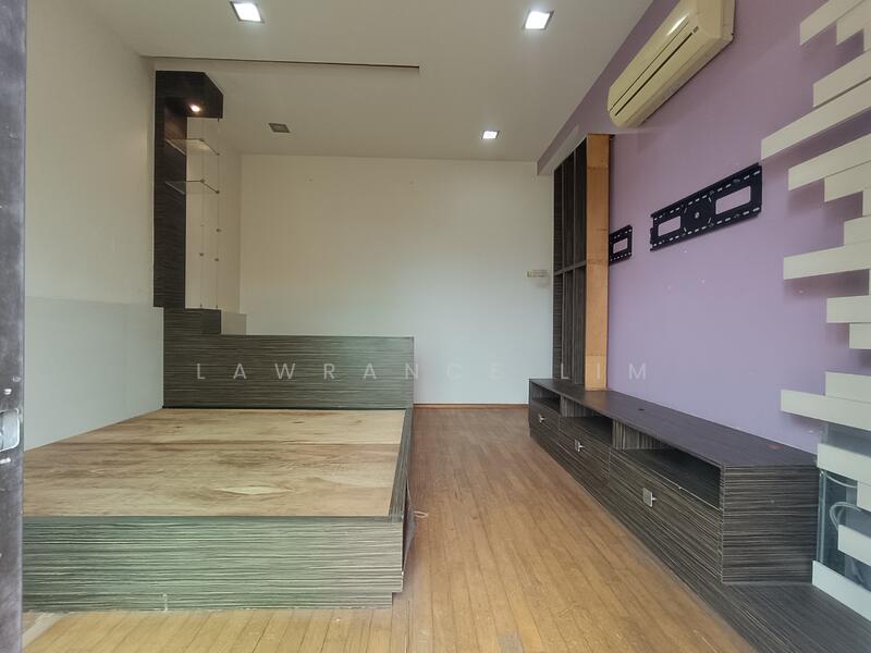 3-storey Terraced House for Sale in Taman Laksamana Cheng Ho (Melaka City) - Lawrance Lim - Bedroom - PropertyGuru.com.my