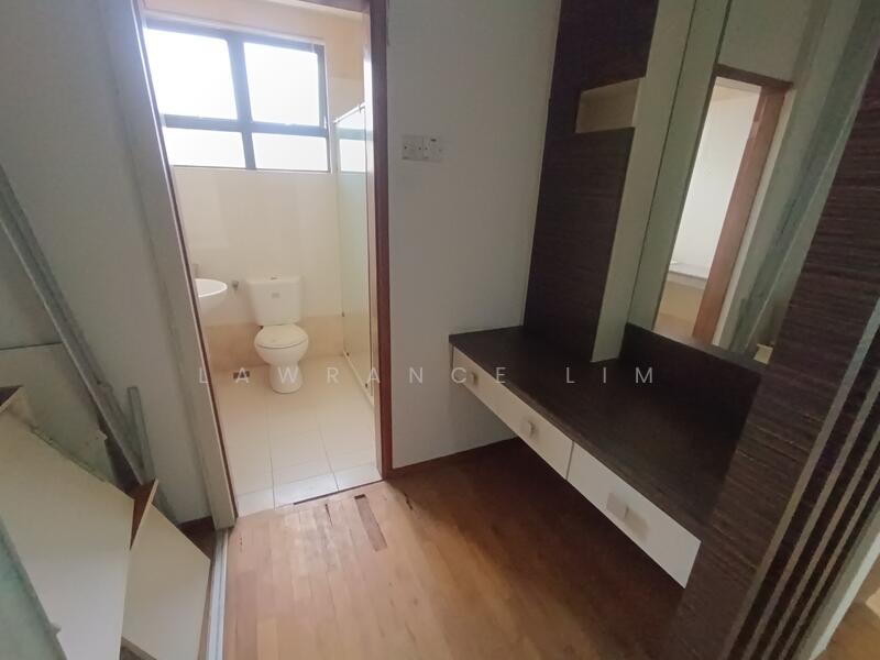 3-storey Terraced House for Sale in Taman Laksamana Cheng Ho (Melaka City) - Lawrance Lim - Bathroom - PropertyGuru.com.my