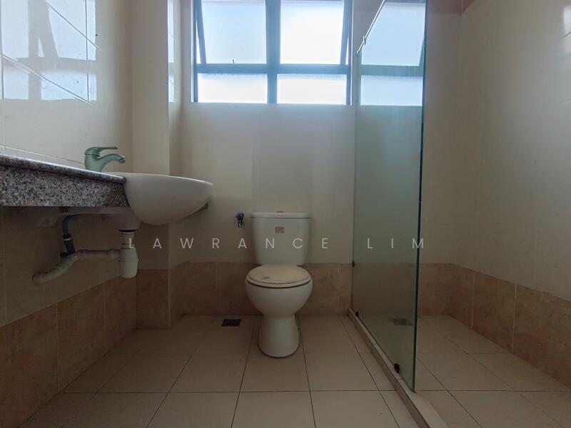 3-storey Terraced House for Sale in Taman Laksamana Cheng Ho (Melaka City) - Lawrance Lim - Bathroom - PropertyGuru.com.my