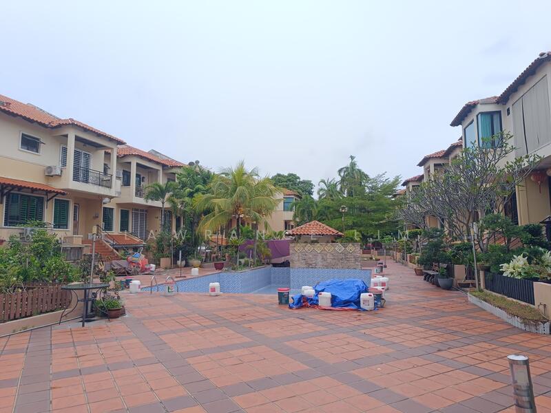 3-storey Terraced House for Sale in Taman Laksamana Cheng Ho (Melaka City) - Lawrance Lim - Exterior - PropertyGuru.com.my