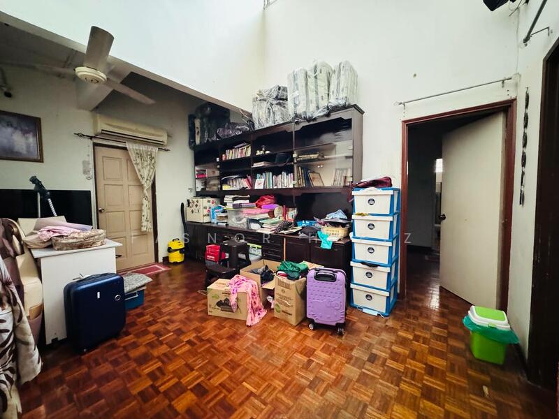 For Sale - Seksyen 4