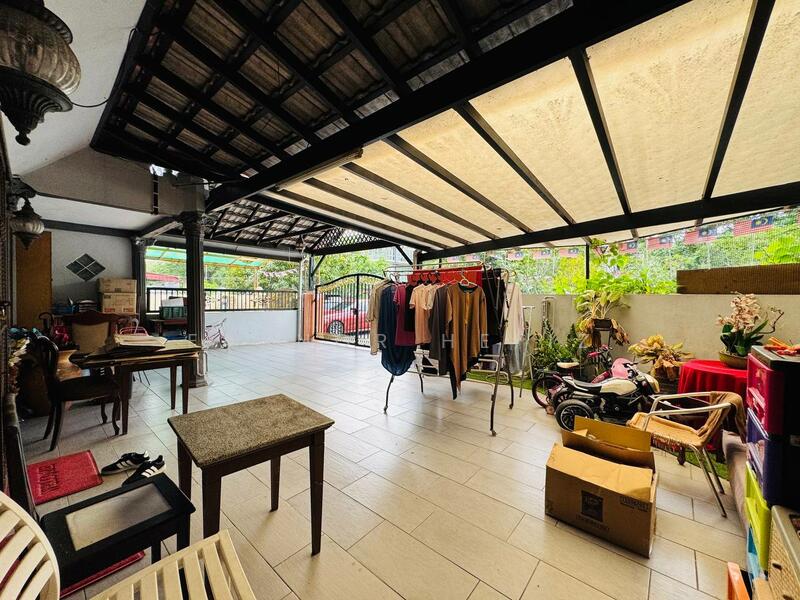 For Sale - Seksyen 4