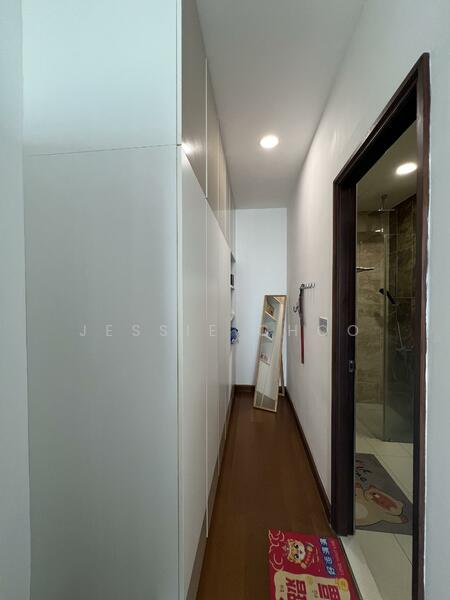 Walk-in closet