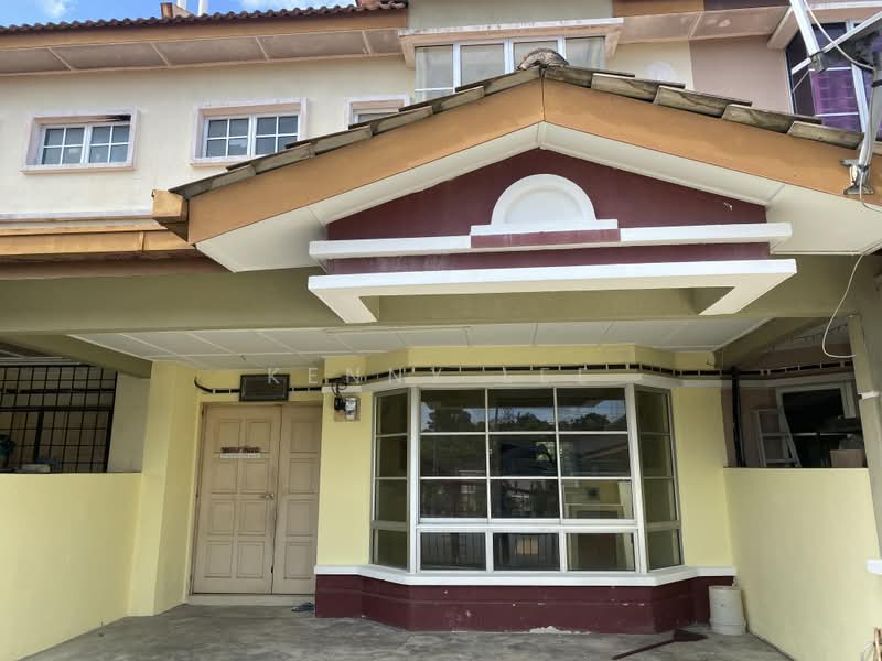 2-storey Terraced House for Sale in Bandar Seri Putra (Bangi) - Kenny Lee - Exterior - PropertyGuru.com.my