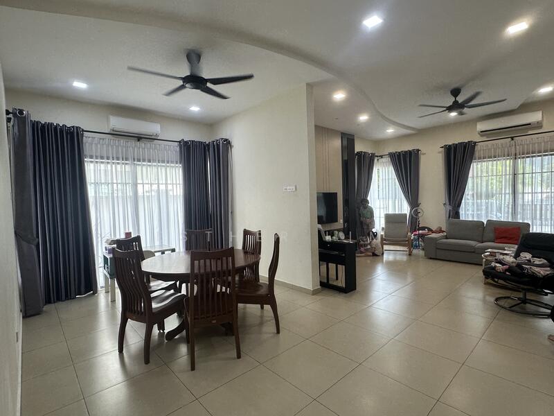 Semi-Detached House for Sale in Bandar Seri Botani (Simpang Pulai) - Esther Lim - Living Room - PropertyGuru.com.my