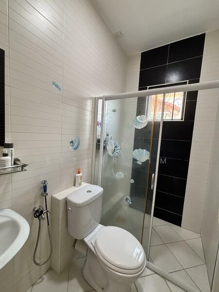 Semi-Detached House for Sale in Bandar Seri Botani (Simpang Pulai) - Esther Lim - Bathroom - PropertyGuru.com.my