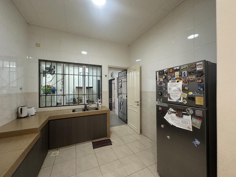 Semi-Detached House for Sale in Bandar Seri Botani (Simpang Pulai) - Esther Lim - Kitchen - PropertyGuru.com.my