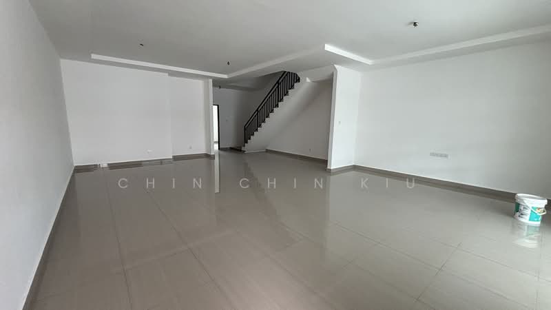 Rumah Teres 2 Tingkat untuk Dijual di Miri (Sarawak) - Chin Chin Kiu - Living Room - PropertyGuru.com.my