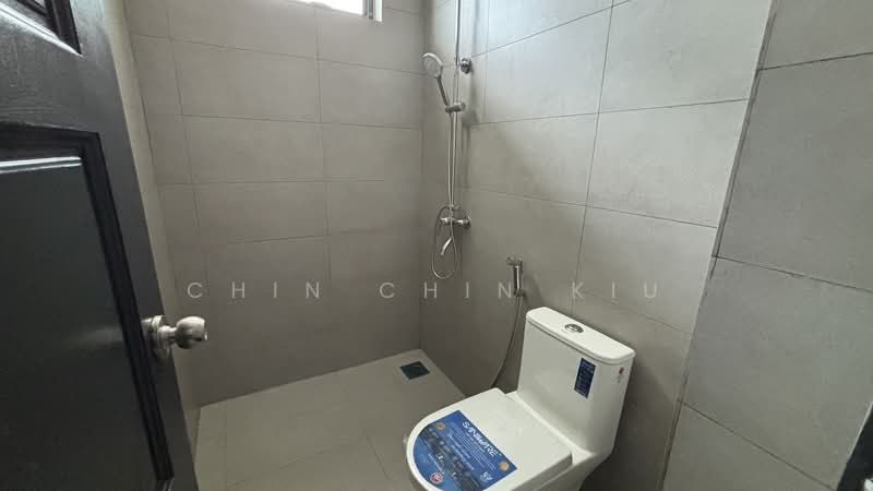 Rumah Teres 2 Tingkat untuk Dijual di Miri (Sarawak) - Chin Chin Kiu - Bathroom - PropertyGuru.com.my