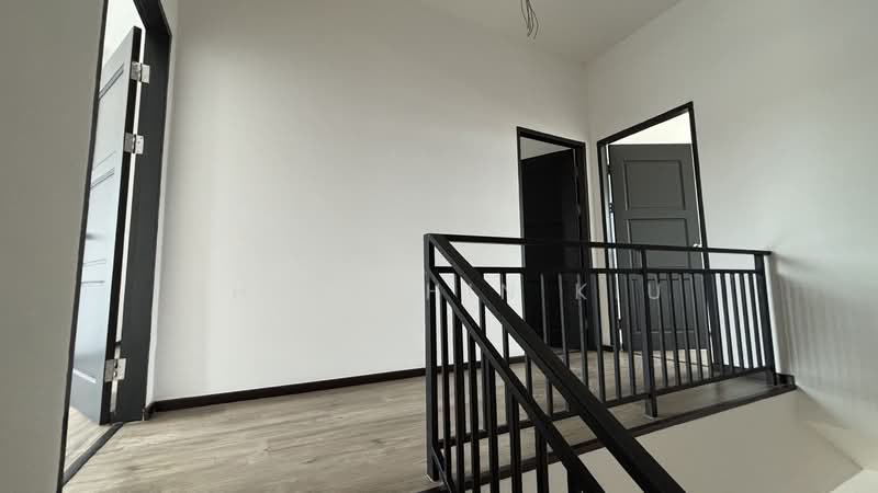 Rumah Teres 2 Tingkat untuk Dijual di Miri (Sarawak) - Chin Chin Kiu - Corridor - PropertyGuru.com.my