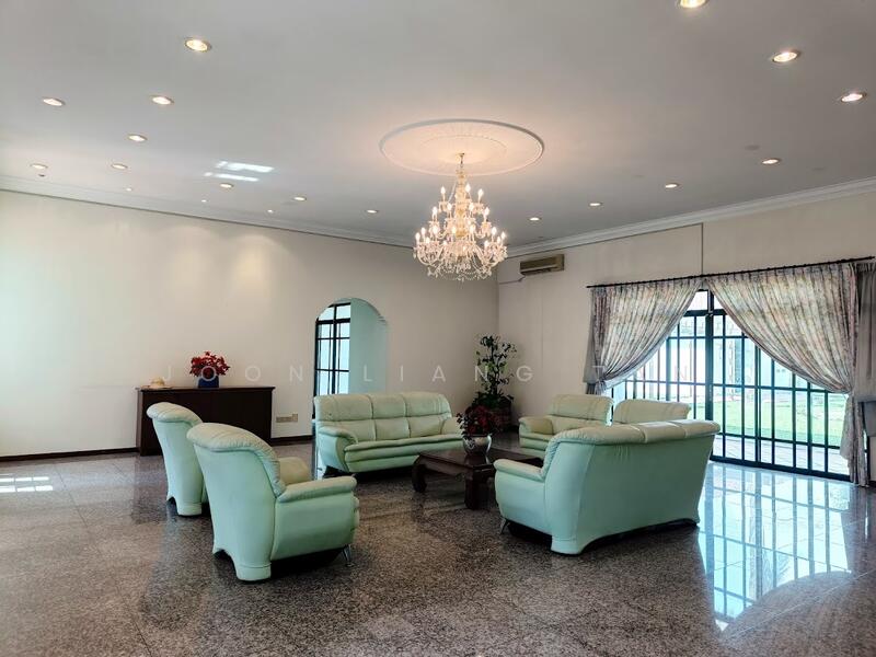 Rumah Banglo untuk Dijual di Leisure Farm (Gelang Patah) - JOON LIANG TAN - Living Room - PropertyGuru.com.my