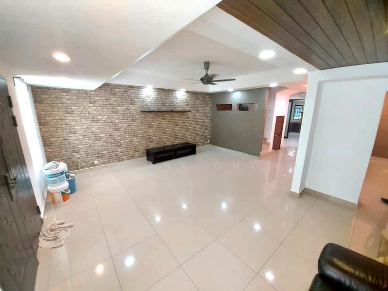 2.5-storey Terraced House for Sale in Laman Rimbunan (Kepong) - Pauline Chong - Living Room - PropertyGuru.com.my