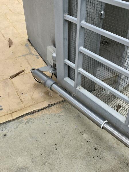 auto gate
