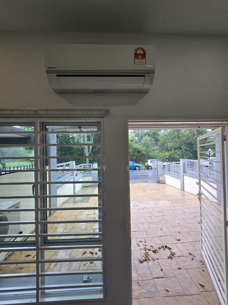 living area with aircond