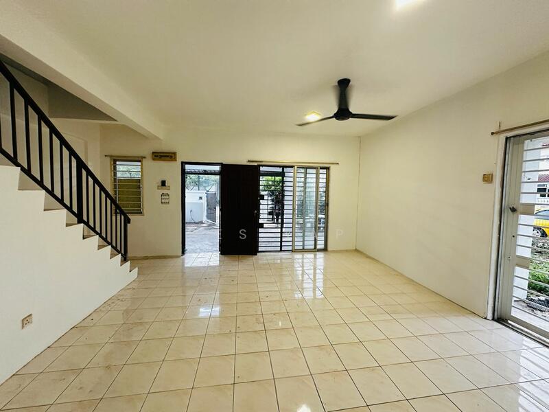 2-storey Terraced House for Sale in Rawang (Selangor) - Des Yap - Living Room - PropertyGuru.com.my