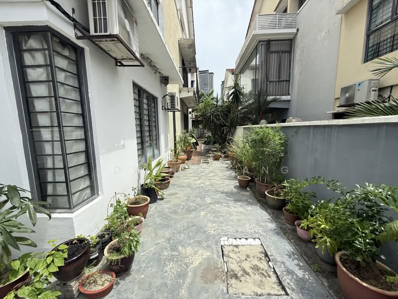 3-storey Terraced House for Sale in Taman Esplanad (Bukit Jalil) - Edwin Chang - Exterior - PropertyGuru.com.my