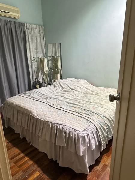 3-storey Terraced House for Sale in Taman Esplanad (Bukit Jalil) - Edwin Chang - Bedroom - PropertyGuru.com.my