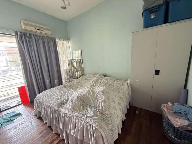 3-storey Terraced House for Sale in Taman Esplanad (Bukit Jalil) - Edwin Chang - Bedroom - PropertyGuru.com.my