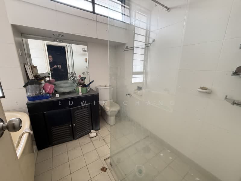 3-storey Terraced House for Sale in Taman Esplanad (Bukit Jalil) - Edwin Chang - Bathroom - PropertyGuru.com.my