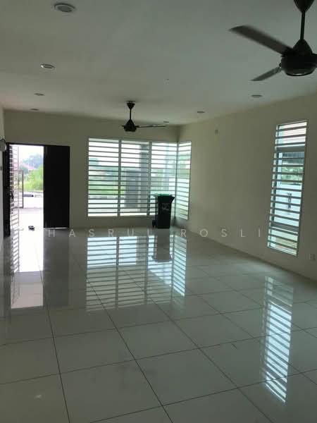 Rumah Banglo untuk Dijual di Bandar Utama (Sungai Petani) - Hasrul Rosli - Living Room - PropertyGuru.com.my